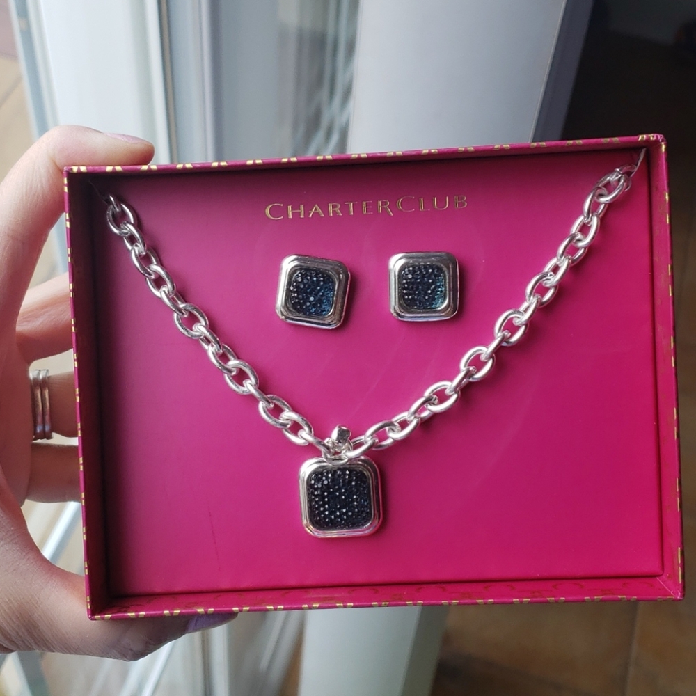 A set of Jewelry